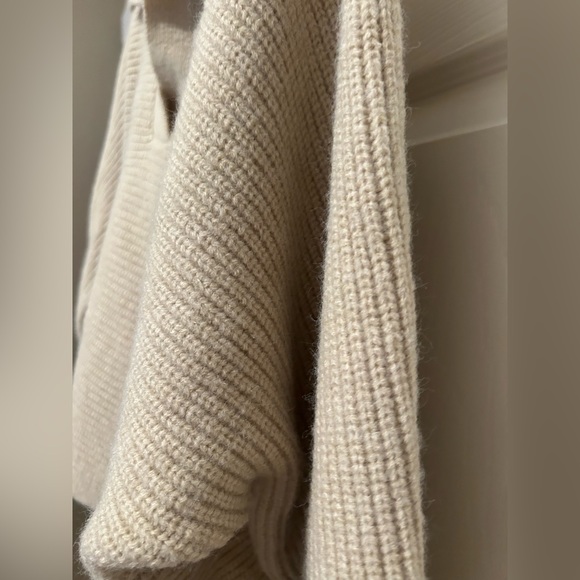 NWOT Amazon.com Collared Beige Sweater - Picture 4 of 9